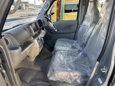 エブリイワゴン(スズキ)届出済未使用車 前席内装