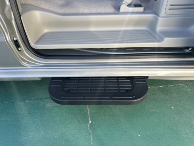 エブリイワゴン(スズキ)届出済未使用車 後席から見た前席