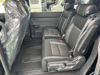 ステップワゴン(ホンダ)登録済未使用車 後席内装