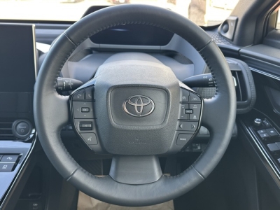 bZ4X(トヨタ)中古車 内外装写真