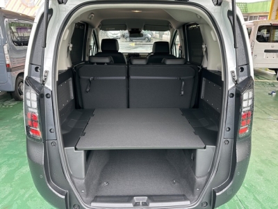 新型フリード(ホンダ)中古車 内外装写真他２