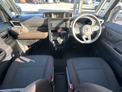 ルーミー(トヨタ)中古車 後席から見た前席