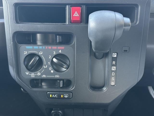 ルーミー(トヨタ)中古車 23