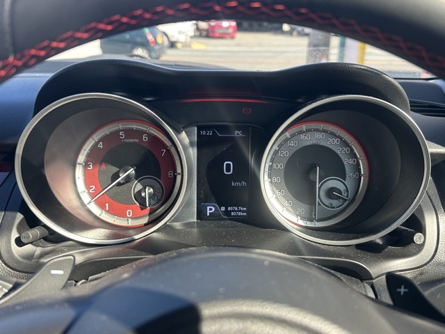 スイフト(スズキ)中古車 18