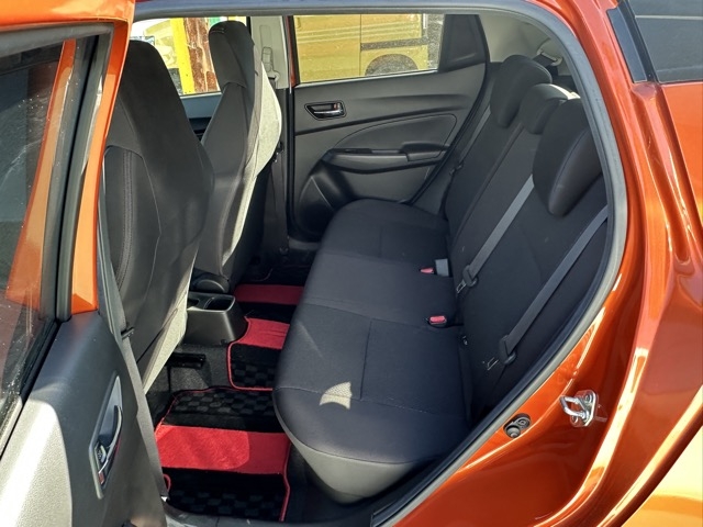 スイフト(スズキ)中古車 4