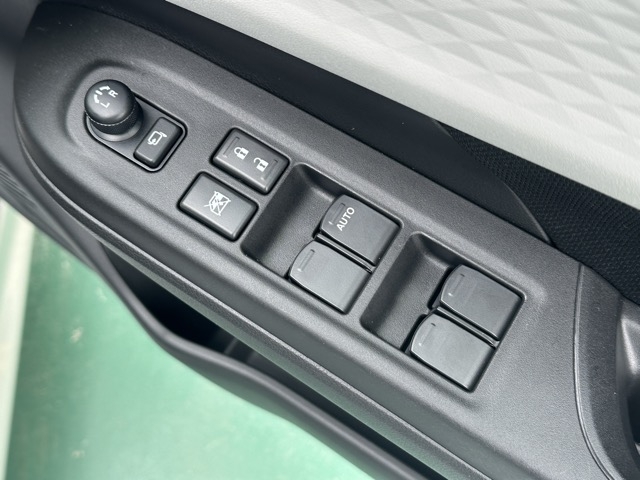 スイフト(スズキ)中古車 14