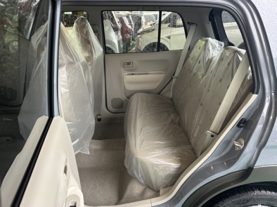 ラパン(スズキ)新車見本展示無 後席内装