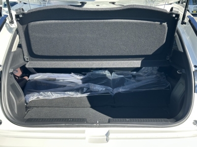 フロンクス(スズキ)新車見本展示無 内外装写真他２