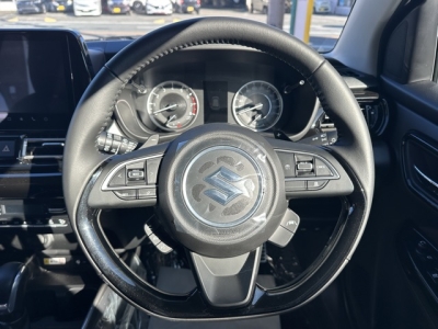 フロンクス(スズキ)新車見本展示無 内外装写真