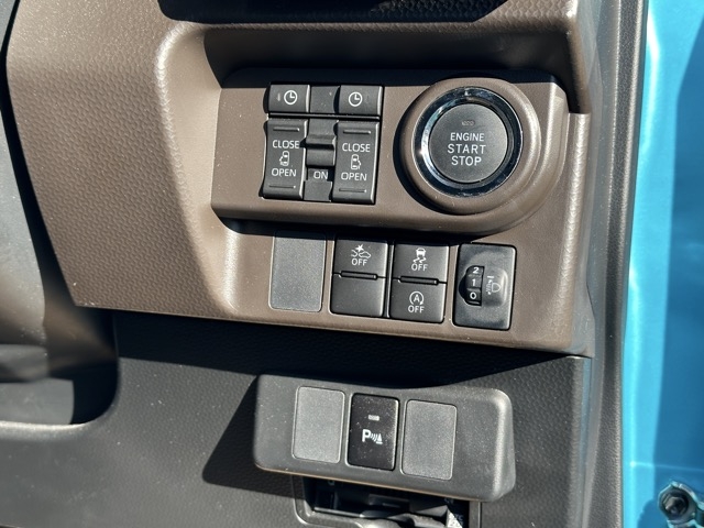 ルーミー(トヨタ)中古車 16