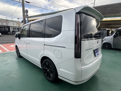 ステップワゴン(ホンダ)登録済未使用車 後方