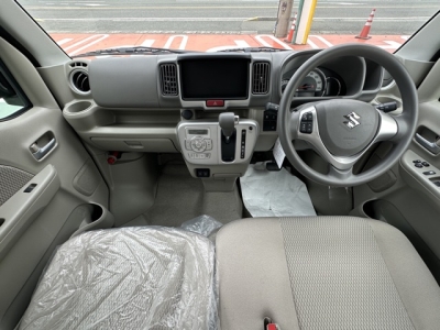 エブリイワゴン(スズキ)中古車 後席から見た前席