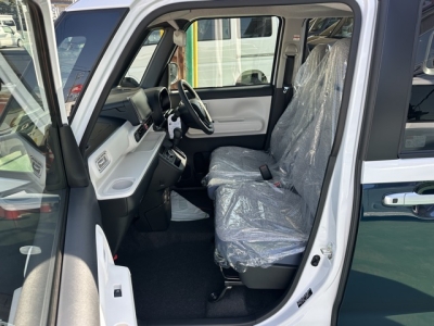 ムーヴキャンバス(ダイハツ)届出済未使用車 前席内装