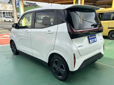 サクラ(ニッサン)中古車 後方