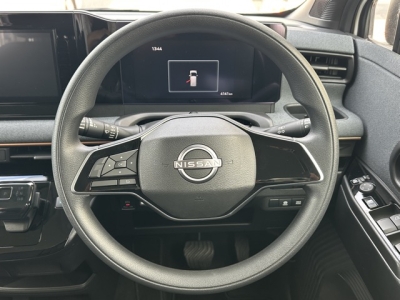 サクラ(ニッサン)中古車 内外装写真