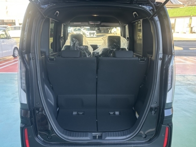 新型N-BOX(ホンダ)届出済未使用車 内外装写真他２