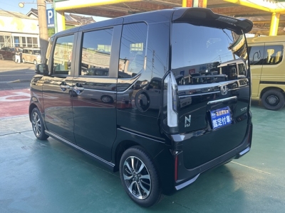 新型N-BOX(ホンダ)届出済未使用車 後方