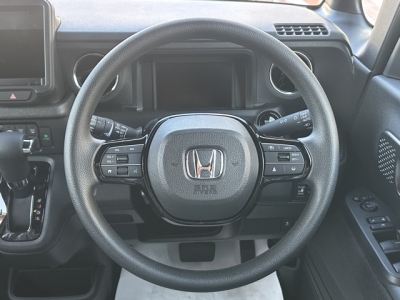 新型N-BOX(ホンダ)届出済未使用車 内外装写真