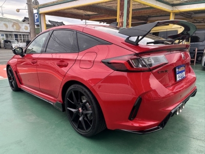 シビック(ホンダ)登録済未使用車 後方