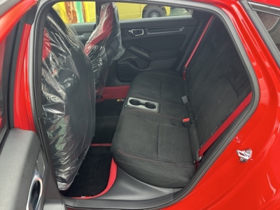 シビック(ホンダ)登録済未使用車 後席内装