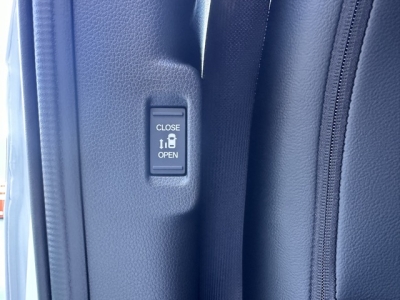 ステップワゴン(ホンダ)登録済未使用車 内外装写真他２