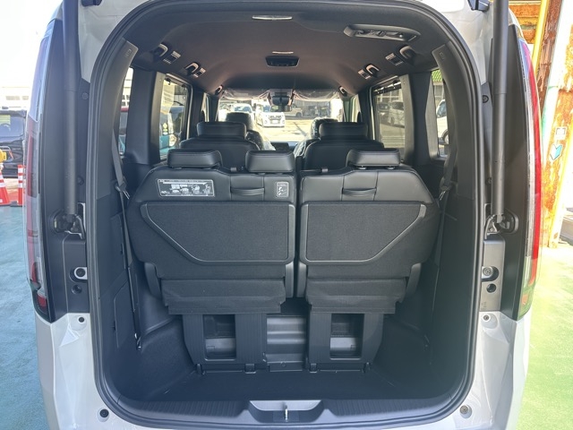 ステップワゴン(ホンダ)登録済未使用車 12