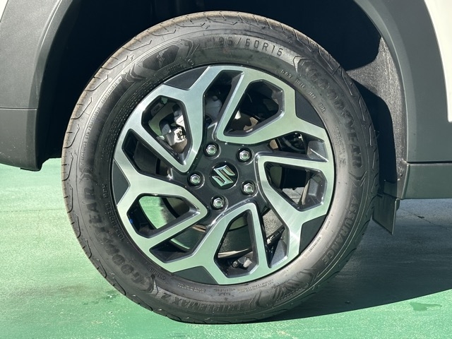 フロンクス(スズキ)登録済未使用車 11