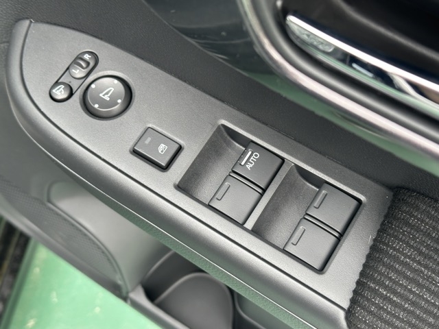 N-WGN(ホンダ)ディーラ-試乗車 12