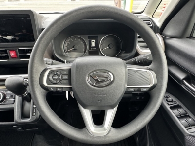 新型ムーヴ(ダイハツ)届出済未使用車 内外装写真