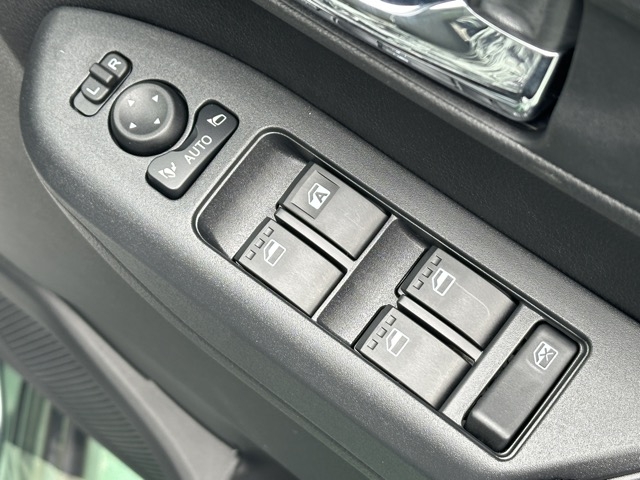 ムーヴ(ダイハツ)届出済未使用車 12