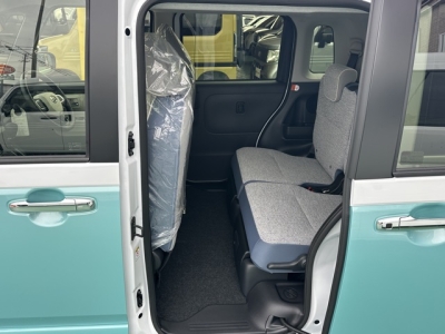 ムーヴキャンバス(ダイハツ)届出済未使用車 後席内装