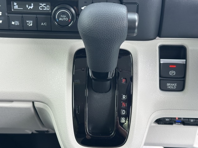 N-BOX(ホンダ)中古車 27