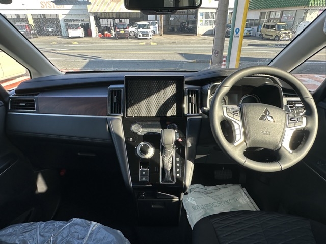 デリカD:5(三菱)登録済未使用車 6