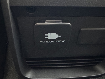 デリカD:5 4WD(三菱)登録済未使用車 内外装写真他１