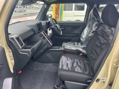 タフト(ダイハツ)届出済未使用車 前席内装