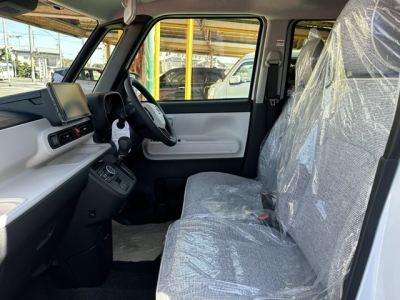 ムーヴキャンバス(ダイハツ)届出済未使用車 前席内装