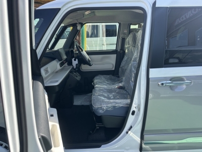 ムーヴキャンバス(ダイハツ)届出済未使用車 前席内装