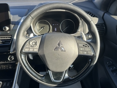 エクリプスクロスPHEV(三菱)中古車 内外装写真