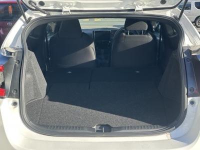 GRヤリス(トヨタ)中古車 内外装写真他