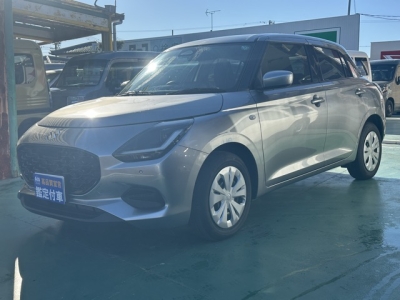 新型スイフト(スズキ)中古車 前方