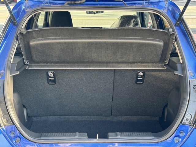 スイフト(スズキ)登録済未使用車 8