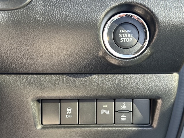 スイフト(スズキ)登録済未使用車 12