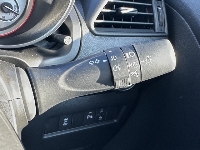 スイフト(スズキ)登録済未使用車 13