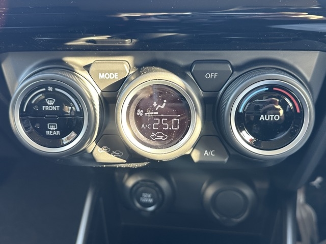 スイフト(スズキ)登録済未使用車 17