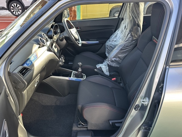 スイフト(スズキ)登録済未使用車 3