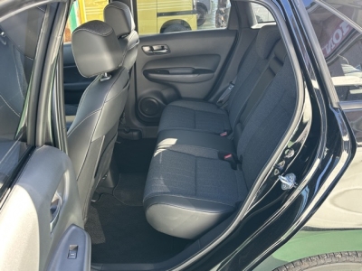 フィット(ホンダ)中古車 後席内装