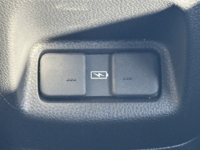 フィット(ホンダ)中古車 内外装写真他