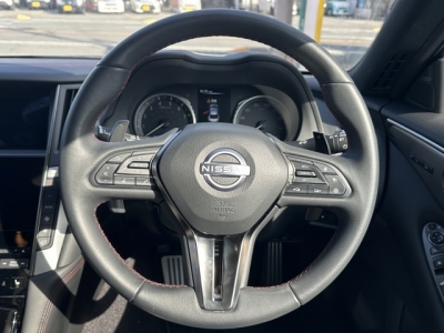 スカイライン(ニッサン)中古車 内外装写真