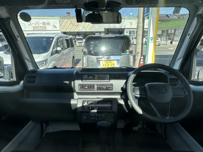 ピクシストラック(トヨタ)中古車 後席内装