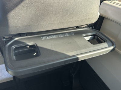 新型N-BOX(ホンダ)中古車 内外装写真